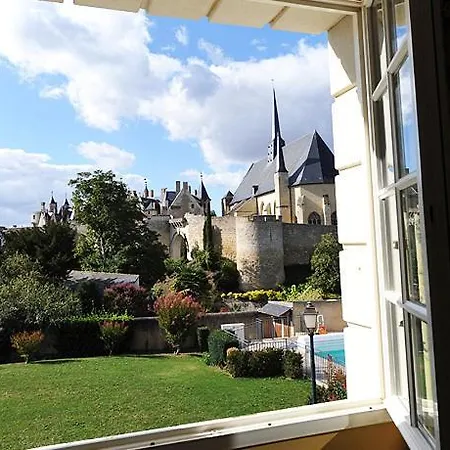 Le Relais Du Bellay モントルイユ・ベレ