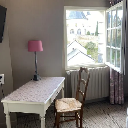 Le Relais Du Bellay 3* مونتري-بيلاي