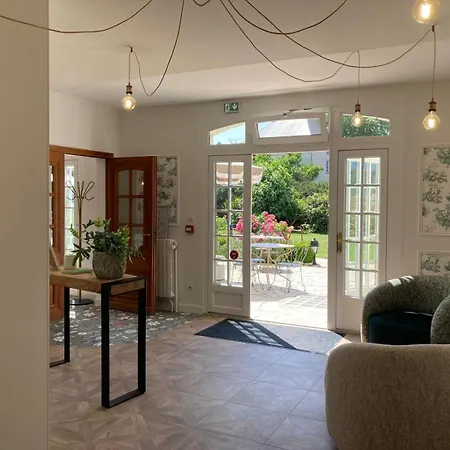 ホテル Le Relais Du Bellay モントルイユ・ベレ