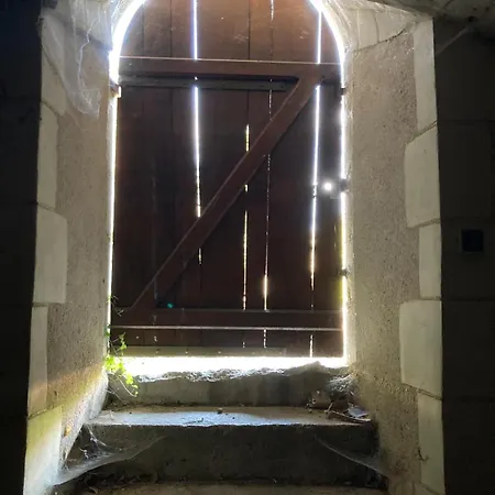 فندق Le Relais Du Bellay مونتري-بيلاي