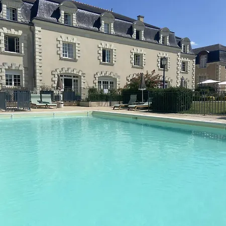 فندق Le Relais Du Bellay 3*