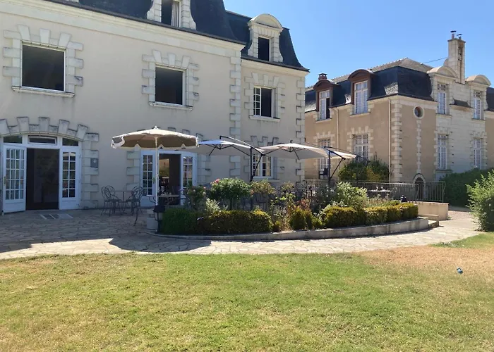 Le Relais Du Bellay Hotel